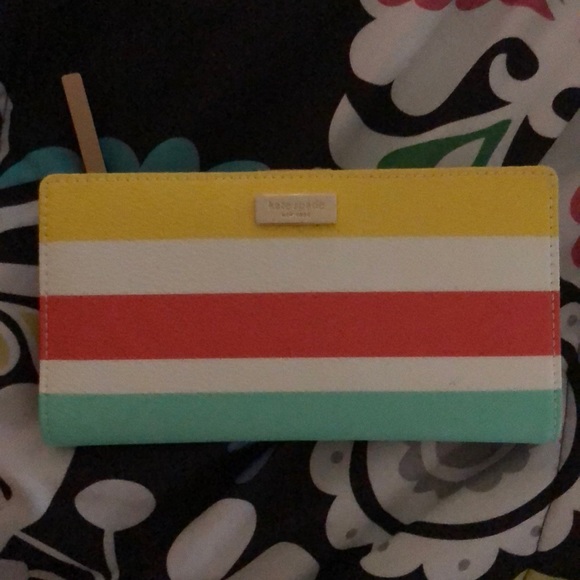 Kate Spade Wallet - Picture 3 of 7